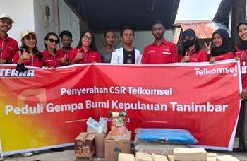 Telkomsel Salurkan Bantuan CSR untuk Korban Gempa Bumi KKT
