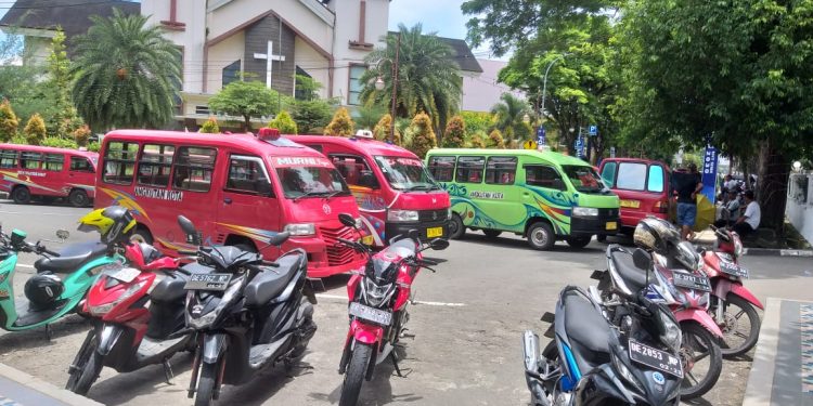 ASKA Galang Demo Sopir Angkot di Ambon