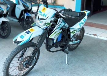 PLN UP3 Masohi Melakukan Konversi Motor Konvensional Berstatus Mangkrak Menjadi Motor Listrik