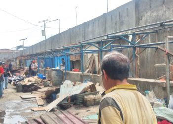 Pemkot Ambon Bongkar Dua Pasar, Ratusan Lapak Terdampak