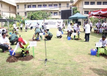 Gerakan Tanam 1000 Pohon Bersama Ibu Negara