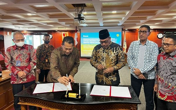 Gubernur Maluku Teken MoU dengan Perum Bulog