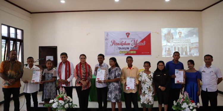 14 Pasangan Suami dan Istri Ikut Nikah Massal di Negeri Tawiri