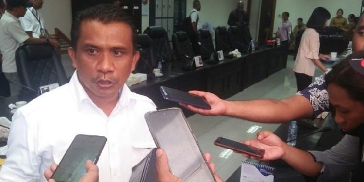 Hehanussa Sebut Praktek Calo Masif di Pasar Mardika Baru