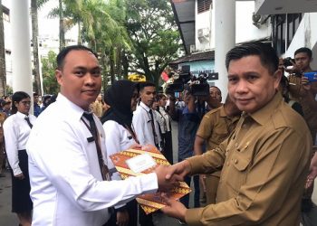 445 Tenaga Kesehatan dan Pendidik di Ambon Terima SK PPPK