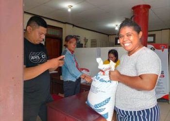 347 KK di Hative Kecil Terima Bantuan PKH Tahap III