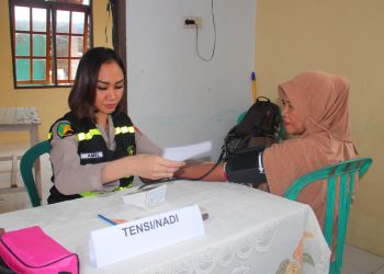 Sambut HUT ke-75 Polwan, Polda Maluku Gelar Bakti Kesehatan di Negeri Laha