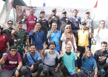 Bersih Pantai dan Bawah Laut Jelang HUT ke-78 RI dan Provinsi Maluku