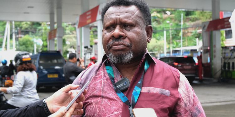 Kapal Pengangkut BBM SPOB Sinar Bintuni dan Kapal Perintis KM 03 Tertabrak