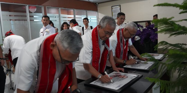 Kunjungi Bazaar UMKM, Kemenkeu Dukung Transaksi Non Tunai di Maluku