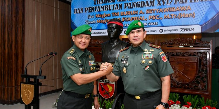 Pangdam XVI/Pattimura Gelar Passing In Parade Bagi Pejabat Baru