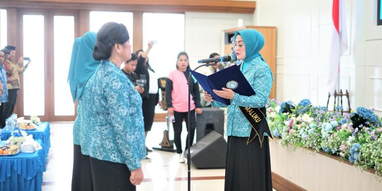 Widya Kukuhkan Bunda PAUD 1 Kota & 3 Kabupaten di Maluku