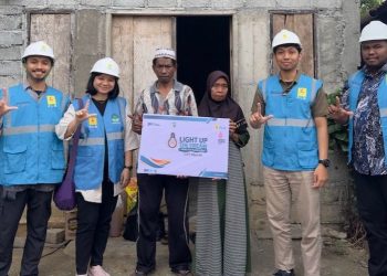 PLN UP3 Masohi Laksanakan Program Light Up The Dream