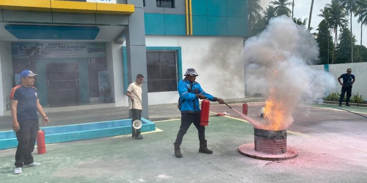 PLN UP3 Tobelo Gelar Simulasi Tanggap Darurat