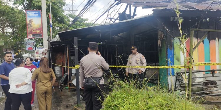 Satu Unit Rumah Di Belakang Soya Hangus Terbakar