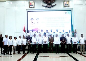 Paulus Kastanya Dikukuhkan Jadi Ketua LPPD Maluku Masa Bakti 2023-2023