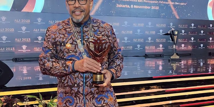 Maluku Raih Anugerah Layanan Investasi 2023