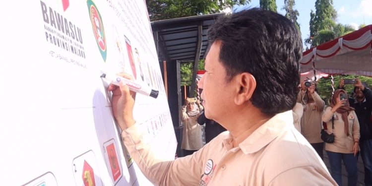 Sekda Maluku Tandatangani Deklarasi Kampanye Damai Pemilu 2024