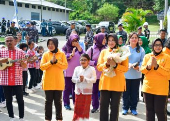 Tarian Lenso dan Musik Jukulele Sambut Ketua Umum Dharma Pertiwi Di Mako Lantamal IX Ambon