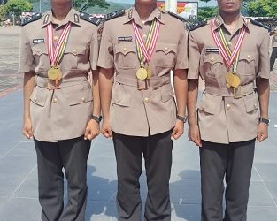 Tiga Bintara Remaja Terbaik SPN Polda Maluku Dapat Penghargaan