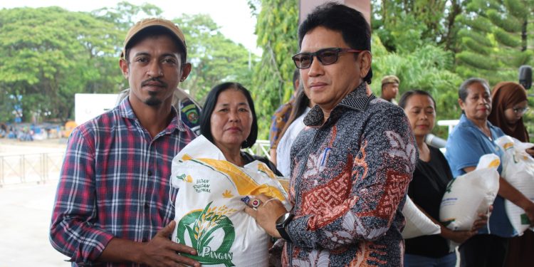 Kendalikan Inflasi, Pemprov Maluku Salurkan Cadangan Beras Tahun 2024