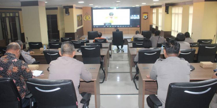 PJU Polda Maluku Ikut Vicon Forum Belajar Bersama Mabes Polri