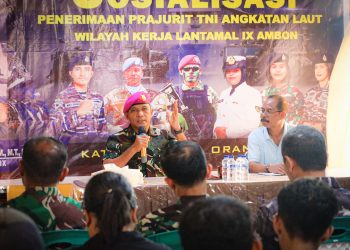 Danlantamal IX Ambon Lakukan Sosialisasi Penerimaan Prajurit TNI AL di Desa Latta