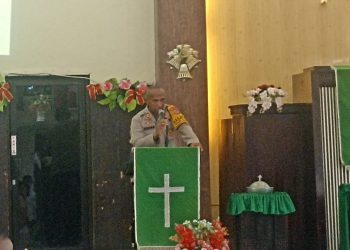 Setelah Gelar Jumat Curhat di Masjid, Kini Kapolsek Nusaniwe Lakukan Minggu Kasih di Gereja
