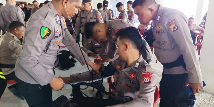 487 Personil Pengamanan TPS di Maluku Jalani Pemeriksaan Kesehatan