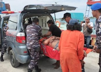 Prajurit Lanal Aru Berhasil Evakuasi ABK Korban Kebakaran KM. Bayu Sentosa III