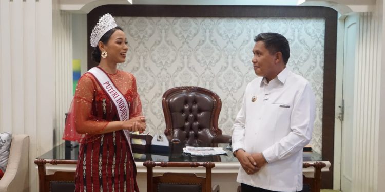 Perwakilan Putri Indonesia Maluku 2024 Sambangi Kantor Balai Kota Ambon