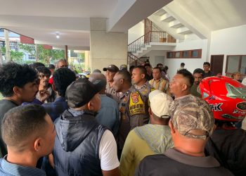 Tak Ijinkan Masuk Ikuti Pleno, Sejumlah Saksi PAN Adu Mulut Dengan Pihak Keamanan