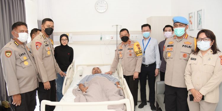 Terkena Panah, Kasat Reskrim Polres Malra Dirawat ke RS Siloam