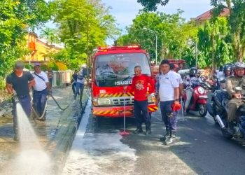 Sambut HUT ke-105, Damkar Ambon Gelar Aksi Bersih Lingkungan