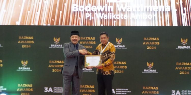 Pemkot Terima Penghargaan BAZNAS Award 2024