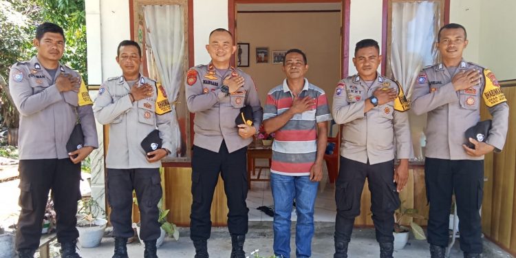 Tingkatkan Pelayanan, PLT Kapolsek Manipa Temui Tujuh Tokoh Masyarakat 