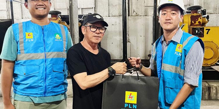 PLN UIW MMU Degensetisasi Listrik Sektor Industri PT Wahana Lestari Investama dengan Daya 1,1 MVA