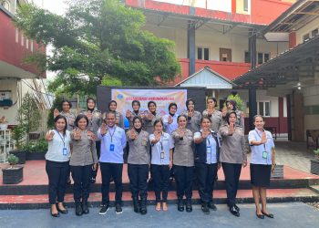 Edukasi Pencegahan Kasus Bullying, Polwan Polda Maluku Kunjungi SMP Katolik Ambon