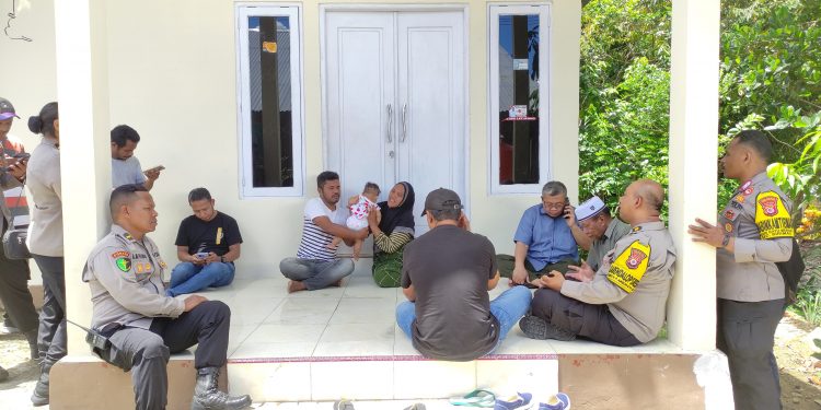 Polresta P. Ambon & PP. Lease Datangi Bayi Terdampak Gas Air Mata di Arbes