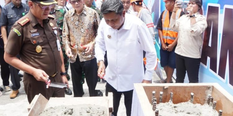 Pemkot Ambon Letakan Batu Pertama Pembangunan Mall Pelayanan Publik