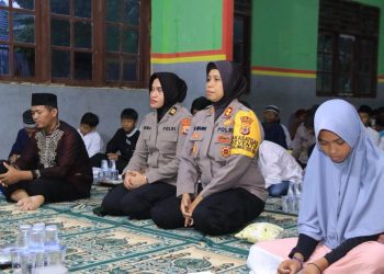 Polwan Polda Maluku Buka Puasa Bersama Santri Pondok Pesantren Al-Madinah