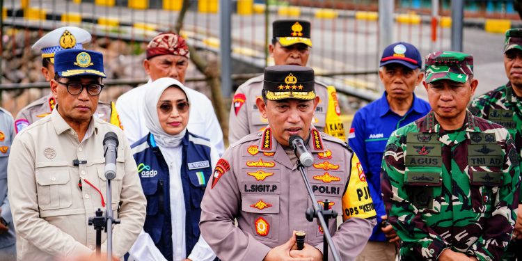 Kapolri Tegaskan TNI-Polri Komitmen Beri Rasa Aman ke Warga yang Mudik