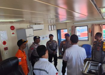 Pastikan Keamanan Pelayaran, Polairud Polda Maluku Cek Alat Keselamatan di KM SN 71