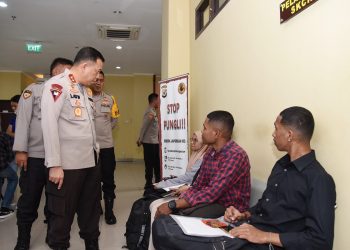 Kapolda Tinjau Pelayanan SKCK Polda Maluku