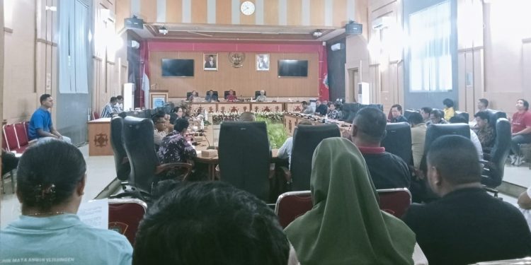 DPRD Ambon Lakukan Uji Publik Sampah Spesifik