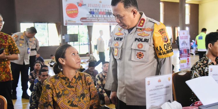 Sidak Proses Rekrutmen Polri di SPN Polda Maluku 