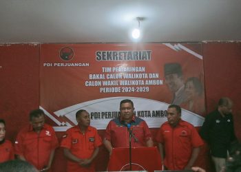 Agus Ririmasse Kembalikan Formulir Pendaftaran Balon Walikota di PDI Perjuangan