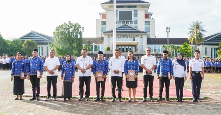 Pemkot Ambon Serahkan SK Bagi 385 PPPK