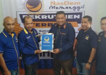 Ririmasse Orang Pertama Ambil Formulir Balon Walikota di DPD Partai Nasdem