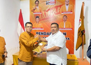 Kembalikan Formulir Pendaftaran Balon Walikota Ambon di Hanura, Ririmasse Minta Dukungan dan Doa
